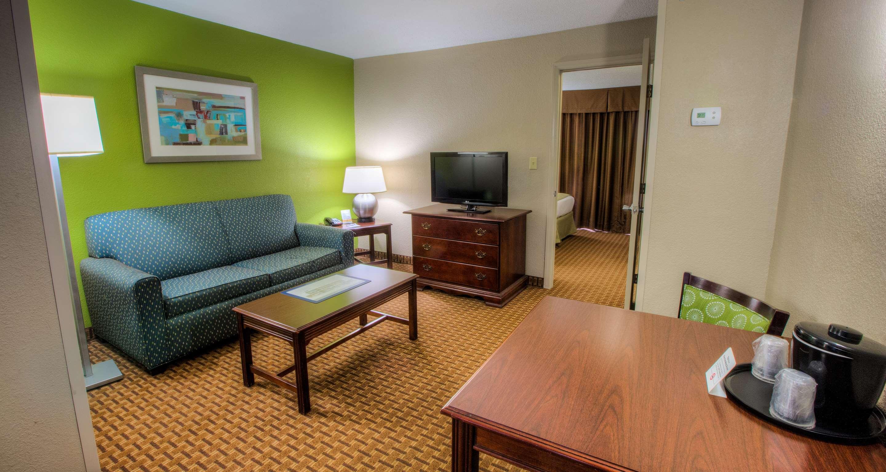 Surestay Plus Hotel By Best Western Raleigh North Downtown Εξωτερικό φωτογραφία